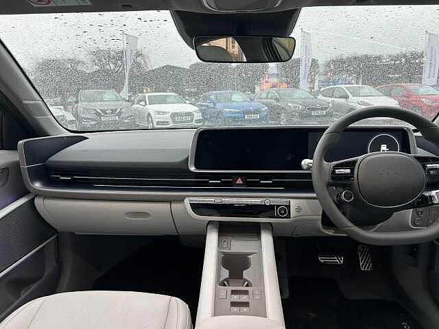 Hyundai IONIQ 6 77.4kWh Ultimate Auto 4dr Gold