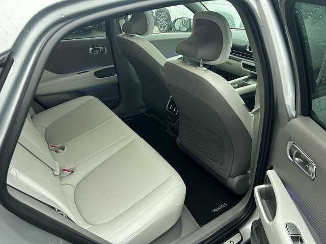 Hyundai IONIQ 6 77.4kWh Ultimate Auto 4dr Gold
