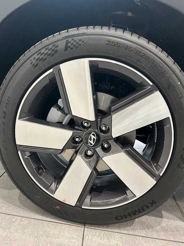 Hyundai SANTA FE HYBRID 1.6 h T-GDi Ultimate Auto Euro 6 (s/s) 5dr Black