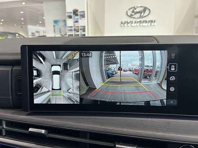 Hyundai SANTA FE HYBRID 1.6 h T-GDi Ultimate Auto Euro 6 (s/s) 5dr Black