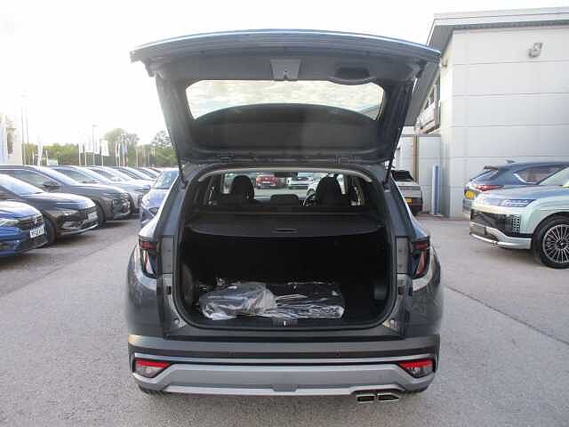 Hyundai TUCSON PLUG-IN HYBRID 1.6 T-GDi 13.8kWh Advance Auto Euro 6 (s/s) 5dr Grey