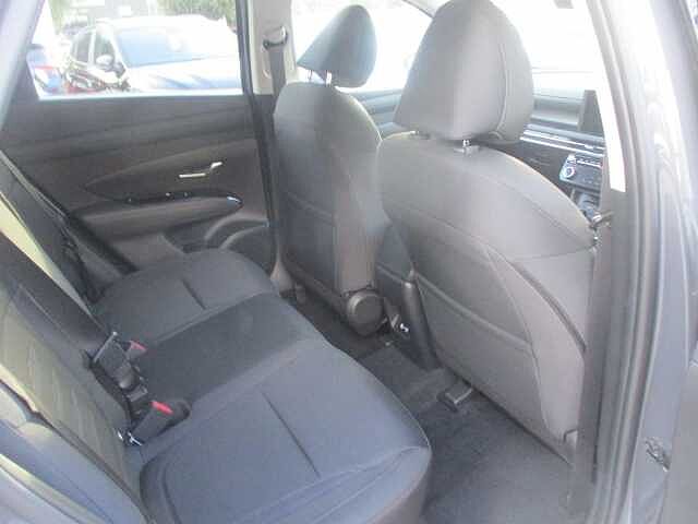 Hyundai TUCSON PLUG-IN HYBRID 1.6 T-GDi 13.8kWh Advance Auto Euro 6 (s/s) 5dr Grey