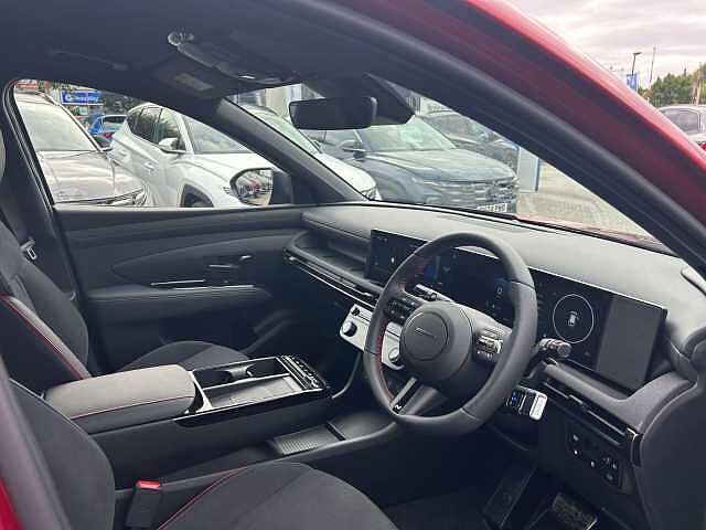 Hyundai TUCSON PLUG-IN HYBRID 1.6 T-GDi 13.8kWh N Line Auto Euro 6 (s/s) 5dr Red