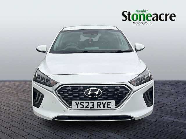 Hyundai IONIQ Plug-In Hybrid 1.6 h-GDi 8.9kWh Premium SE DCT Euro 6 (s/s) 5dr
