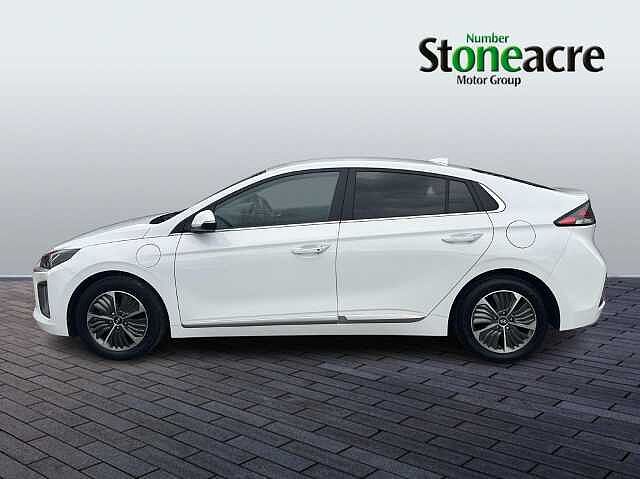 Hyundai IONIQ Plug-In Hybrid 1.6 h-GDi 8.9kWh Premium SE DCT Euro 6 (s/s) 5dr