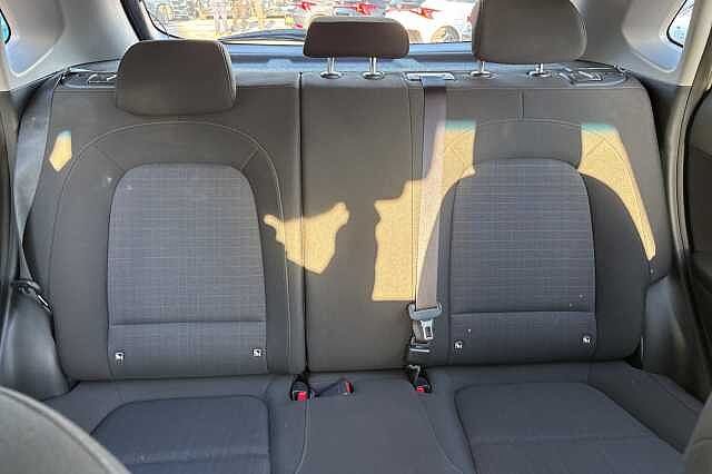 Hyundai KONA 1.6 GDi Hybrid SE Connect 5dr DCT White