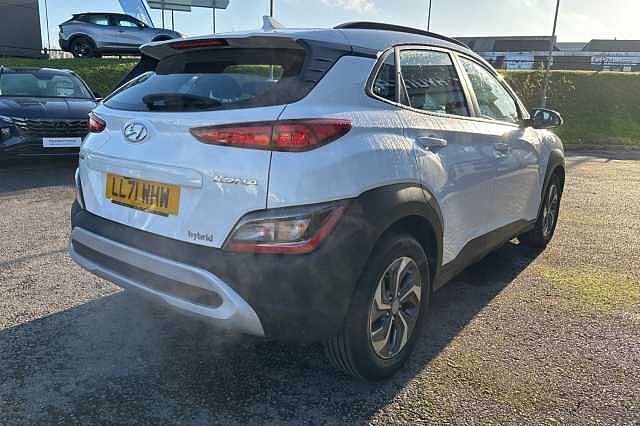 Hyundai KONA 1.6 GDi Hybrid SE Connect 5dr DCT White