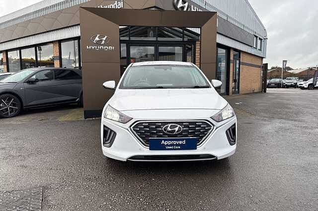 Hyundai IONIQ 1.6 GDi Hybrid Premium SE 5dr DCT White