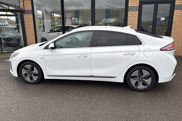 Hyundai IONIQ 1.6 GDi Hybrid Premium SE 5dr DCT White
