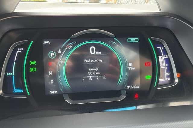 Hyundai IONIQ 1.6 GDi Hybrid Premium SE 5dr DCT White