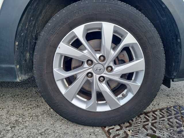 Hyundai TUCSON 1.6 GDi SE Nav 5dr 2WD White