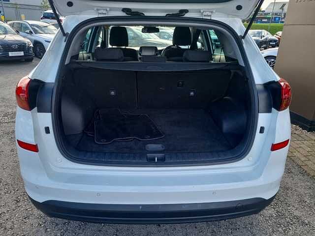 Hyundai TUCSON 1.6 GDi SE Nav 5dr 2WD White