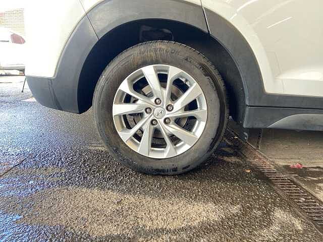 Hyundai Tucson 1.6 GDi Blue Drive SE Nav SUV 5dr Petrol Manual Euro 6 (s/s) (132 ps)