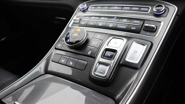 Hyundai SANTA FE 2.2 CRDi Premium SUV 5dr Diesel DCT 4WD Euro 6 (s/s) (193 ps) Brown