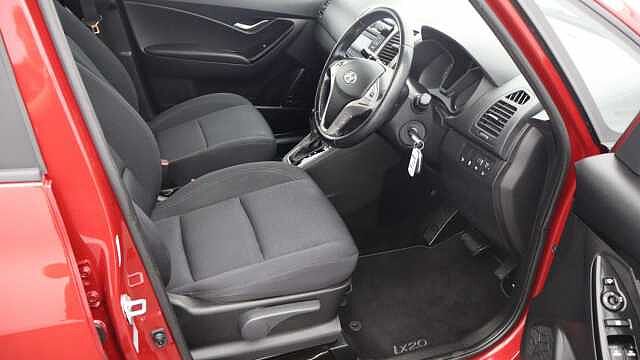 Hyundai ix20 1.6 SE Hatchback 5dr Petrol Auto Euro 6 (125 ps)