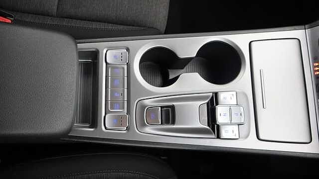 Hyundai KONA 64kWh Premium SUV 5dr Electric Auto (10.5kW Charger) (204 ps) Red