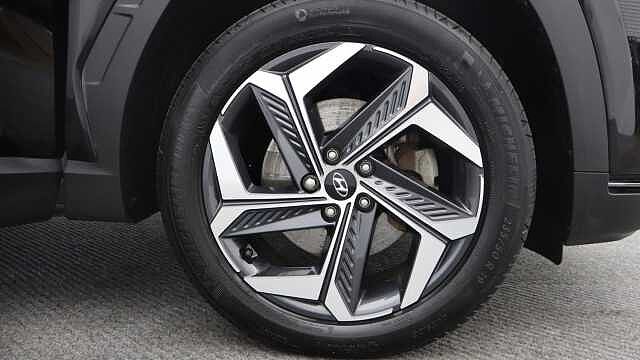 Hyundai TUCSON 1.6 h T-GDi Premium SUV 5dr Petrol Hybrid Auto Euro 6 (s/s) (230 ps) Black