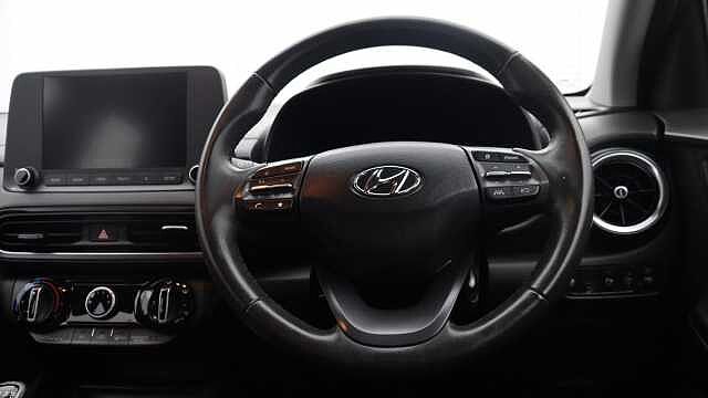 Hyundai KONA 1.0 T-GDi MHEV SE Connect SUV 5dr Petrol Hybrid Manual Euro 6 (s/s) (120 ps) Red