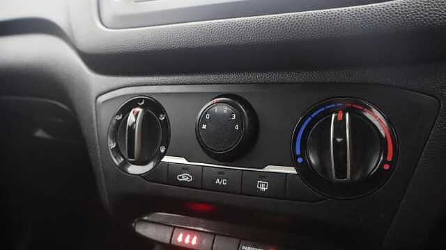 Hyundai i20 1.2 SE Launch Edition Hatchback 5dr Petrol Manual Euro 6 (s/s) (84 ps)