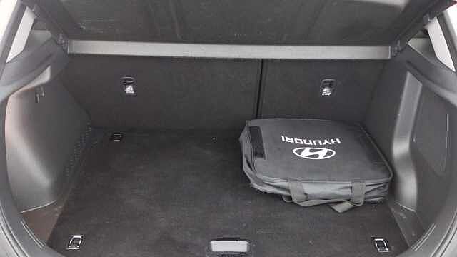 Hyundai KONA 39kWh Premium SUV 5dr Electric Auto (10.5kW Charger) (136 ps) Red