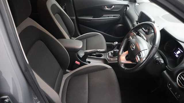 Hyundai KONA 1.0 T-GDi Blue Drive Premium SUV 5dr Petrol Manual Euro 6 (s/s) (120 ps)