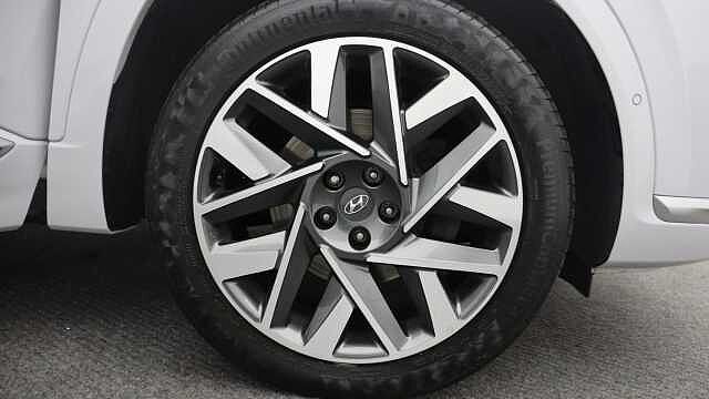 Hyundai SANTA FE 2.2 CRDi Ultimate SUV 5dr Diesel DCT 4WD Euro 6 (s/s) (193 ps) White