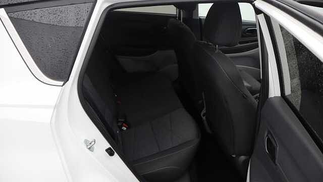 Hyundai BAYON 1.0 T-GDi MHEV Ultimate SUV 5dr Petrol Hybrid Manual Euro 6 (s/s) (120 ps) White