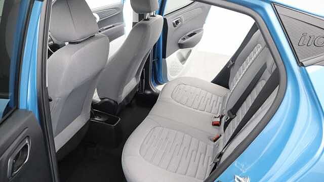 Hyundai I10 1.2 Premium Hatchback 5dr Petrol Auto Euro 6 (s/s) (84 ps) Blue