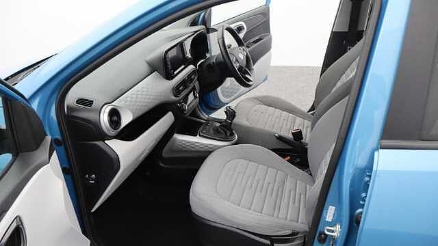 Hyundai I10 1.2 Premium Hatchback 5dr Petrol Auto Euro 6 (s/s) (84 ps) Blue
