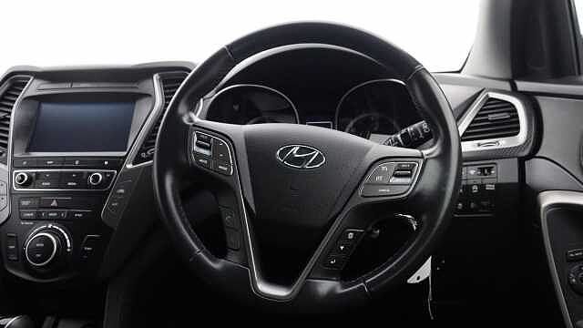 Hyundai Santa Fe 2.2 CRDi Blue Drive Premium SUV 5dr Diesel Auto 4WD Euro 6 (s/s) (200 ps)