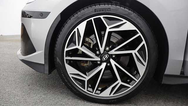 Hyundai IONIQ 6 77.4kWh Ultimate Saloon 4dr Electric Auto (228 ps)