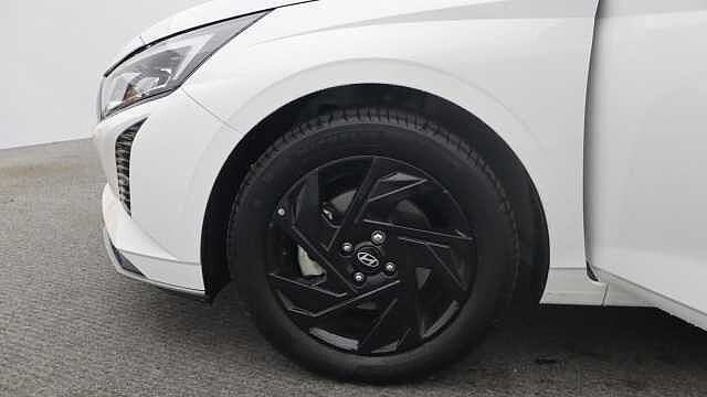 Hyundai I20 1.0 T-GDi Black Line Hatchback 5dr Petrol Manual Euro 6 (s/s) (90 ps) White