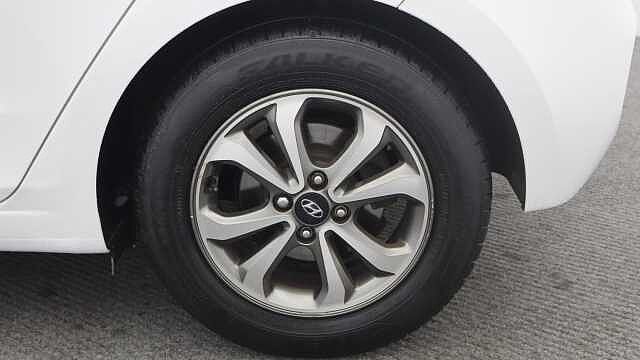 Hyundai i20 1.2 SE Launch Edition Hatchback 5dr Petrol Manual Euro 6 (s/s) (84 ps)