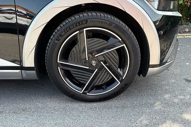 Hyundai IONIQ 5 168kW Ultimate 84 kWh 5dr Auto Abyss Black