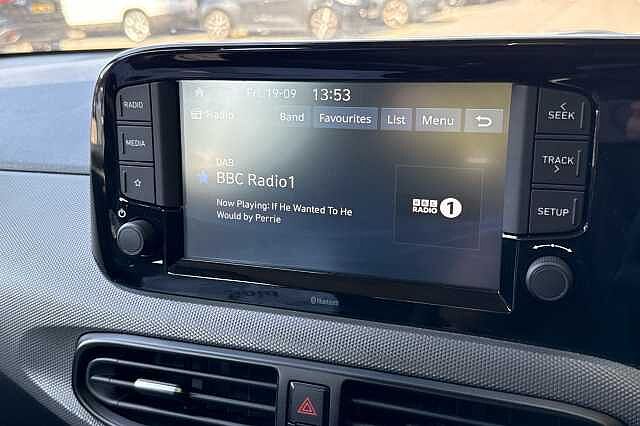 Hyundai I10 1.2 MPi SE Connect 5dr Dragon Red