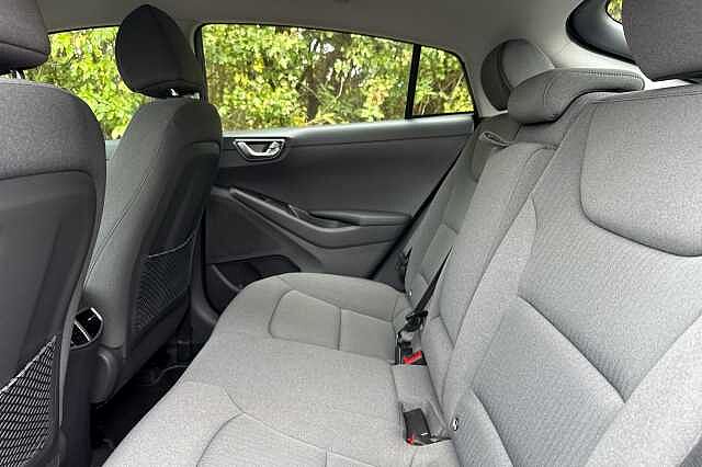 Hyundai IONIQ 1.6 GDi Hybrid Premium 5dr DCT Intense Blue