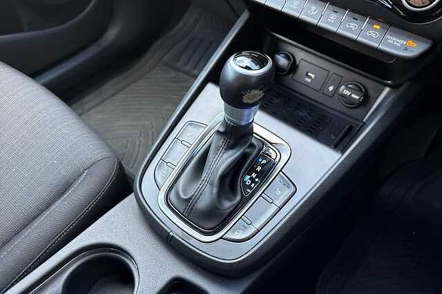 Hyundai KONA 1.6 GDi Hybrid Premium 5dr DCT Galactic Grey