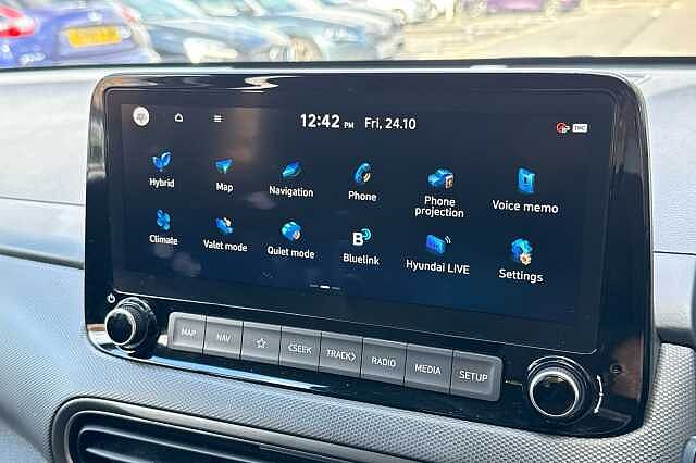 Hyundai KONA 1.6 GDi Hybrid Premium 5dr DCT Galactic Grey