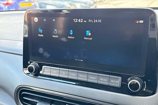 Hyundai KONA 1.6 GDi Hybrid Premium 5dr DCT Galactic Grey