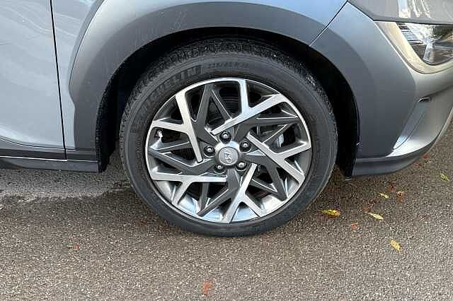 Hyundai KONA 1.6 GDi Hybrid Premium 5dr DCT Galactic Grey