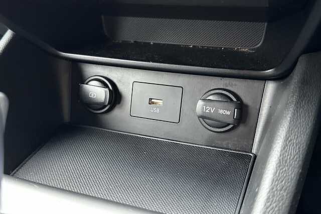 Hyundai KONA 1.6 GDi Hybrid SE Connect 5dr DCT Dark Knight