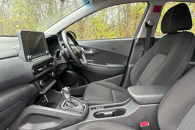 Hyundai KONA 1.6 GDi Hybrid SE Connect 5dr DCT Dark Knight
