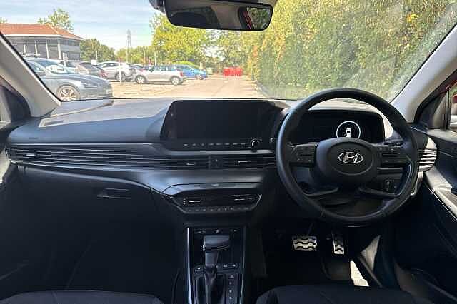 Hyundai BAYON T-GDI PREMIUM DCT MHEV Dragon Red