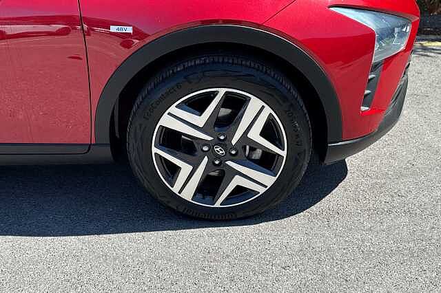 Hyundai BAYON T-GDI PREMIUM DCT MHEV Dragon Red