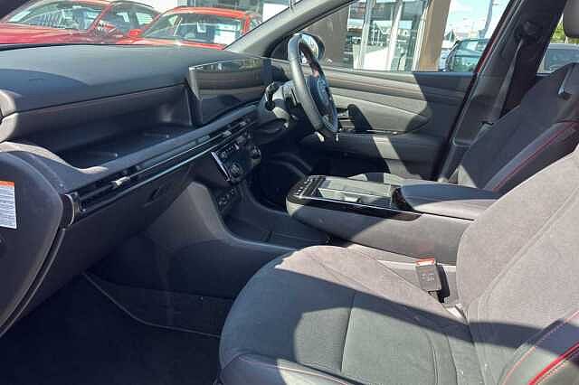 Hyundai TUCSON 1.6T Hybrid N Line 5dr Auto Red