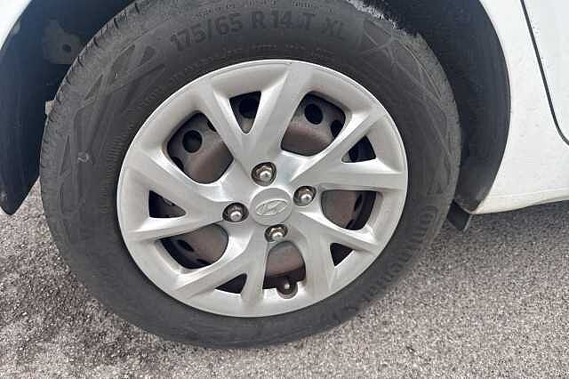 Hyundai i10 1.0 S 5dr