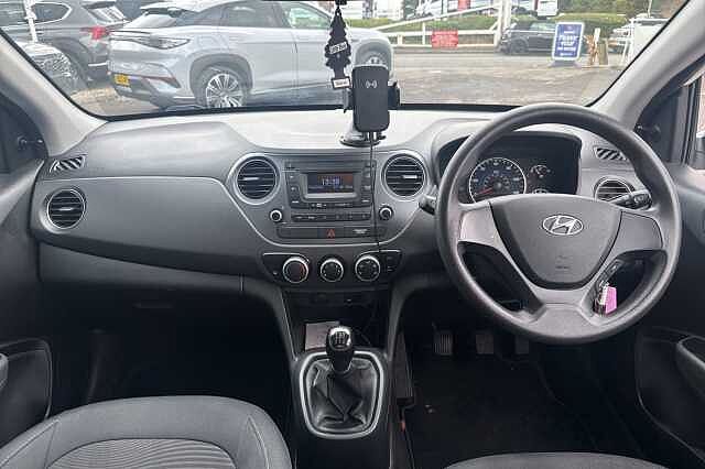 Hyundai i10 1.0 S 5dr