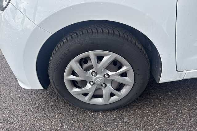 Hyundai i10 1.0 S 5dr