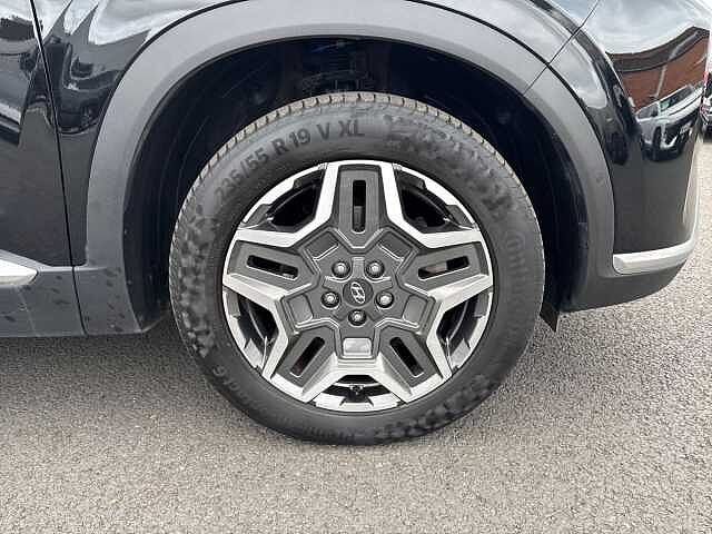 Hyundai SANTA FE 1.6 TGDi Plug-in Hybrid Ultimate 5dr 4WD Auto Black