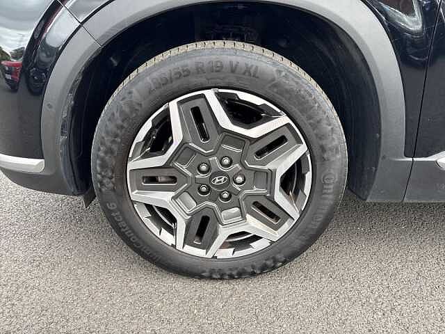 Hyundai SANTA FE 1.6 TGDi Plug-in Hybrid Ultimate 5dr 4WD Auto Black